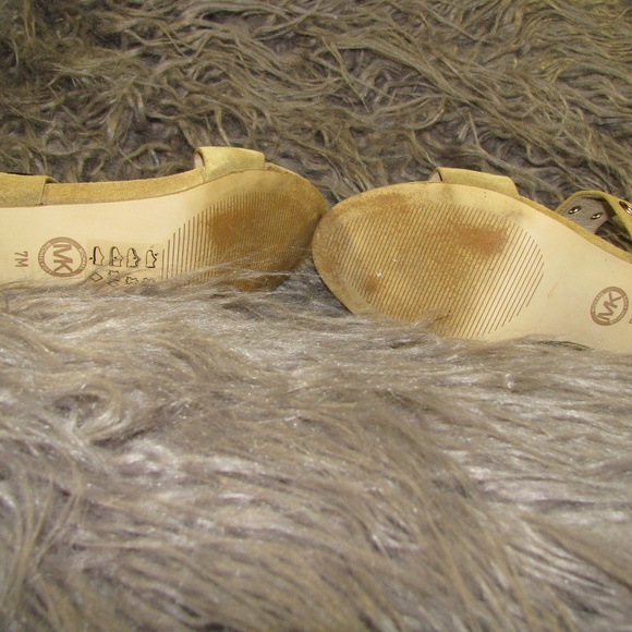 Micheal Kors heels - Picture 4 of 4